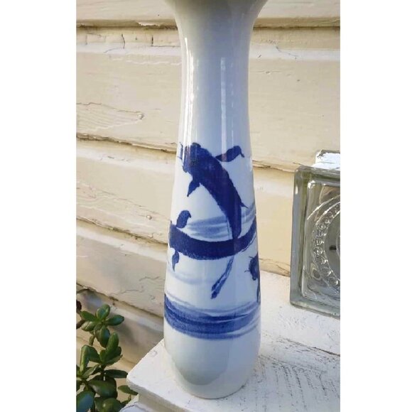 Hand Painted Blue & White Koi Fish porcelain vase - Picture 3 of 8